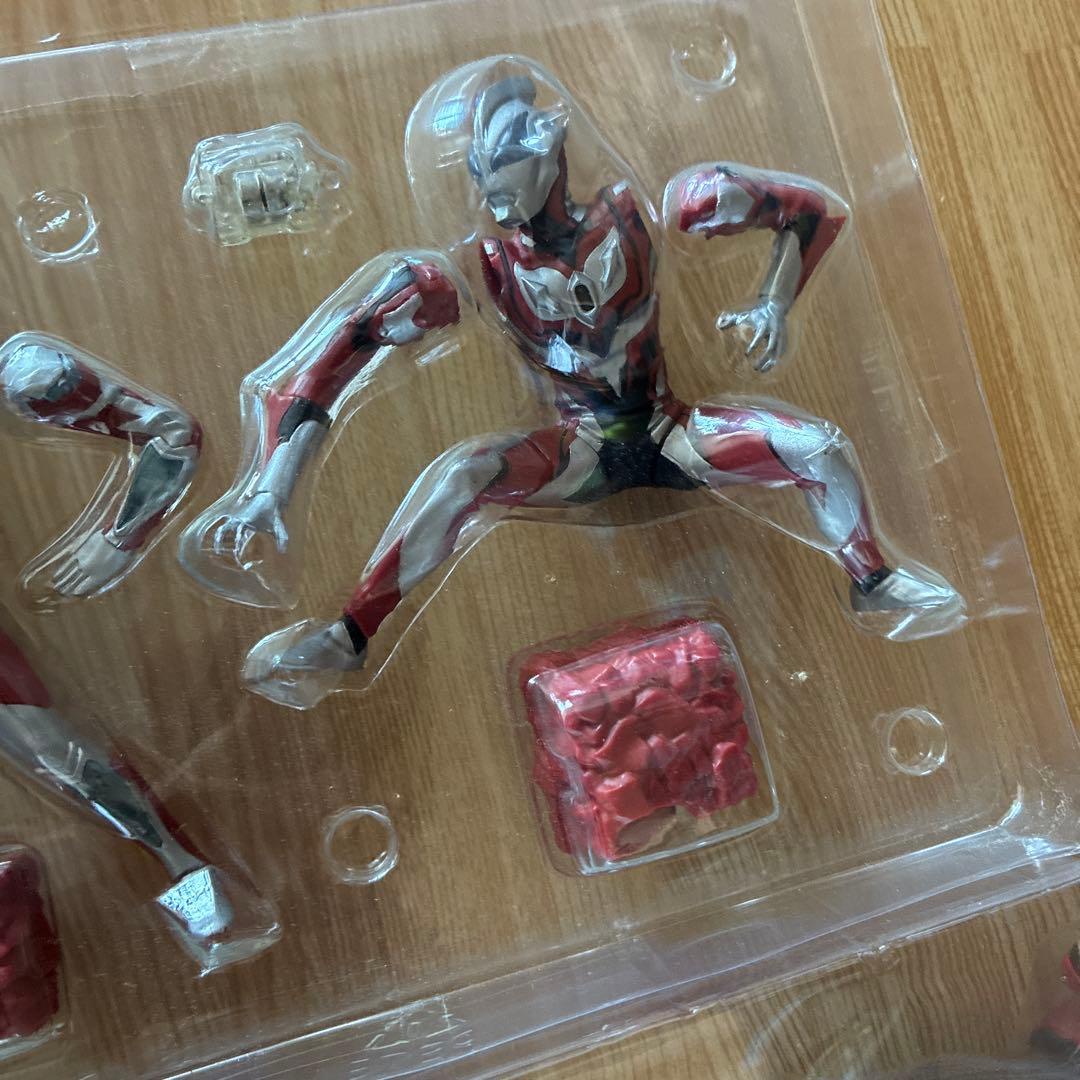 ウルトラマンルミナス　プレミアム　6体