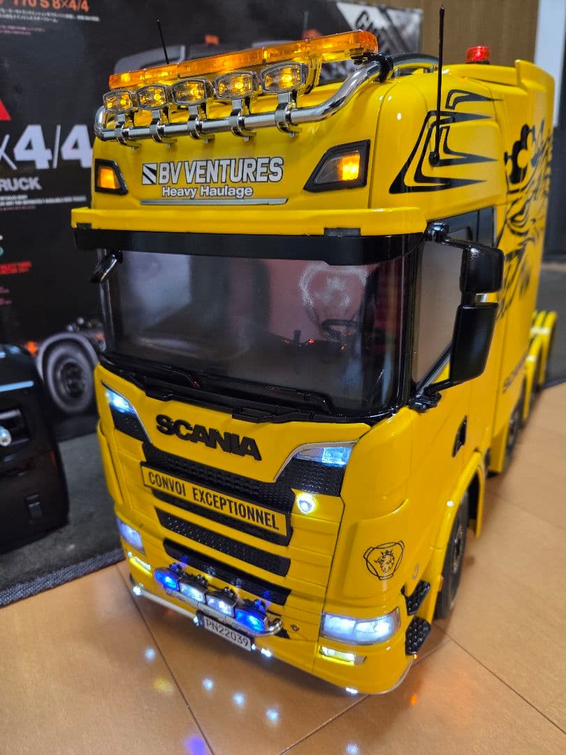 タミヤ1/14 スカニア　770S 8×4/4 フルオペレーション