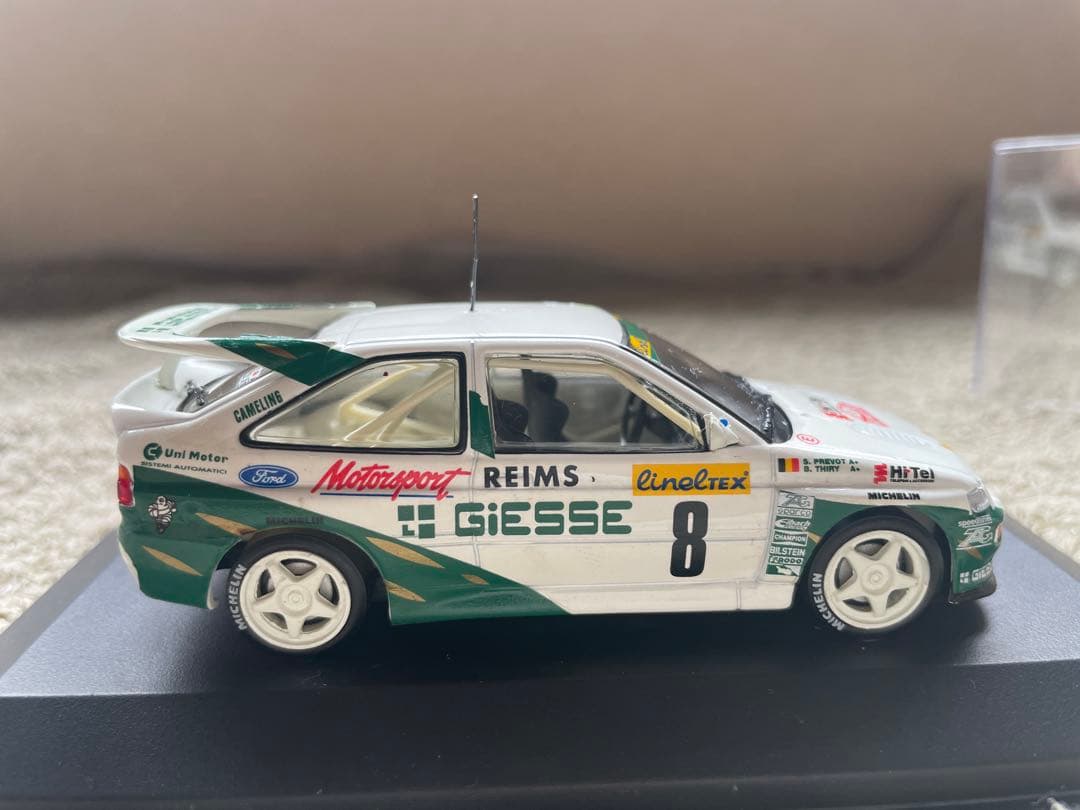 フォード　1994　Escort RS Cosworth ミニチャンプス1/43