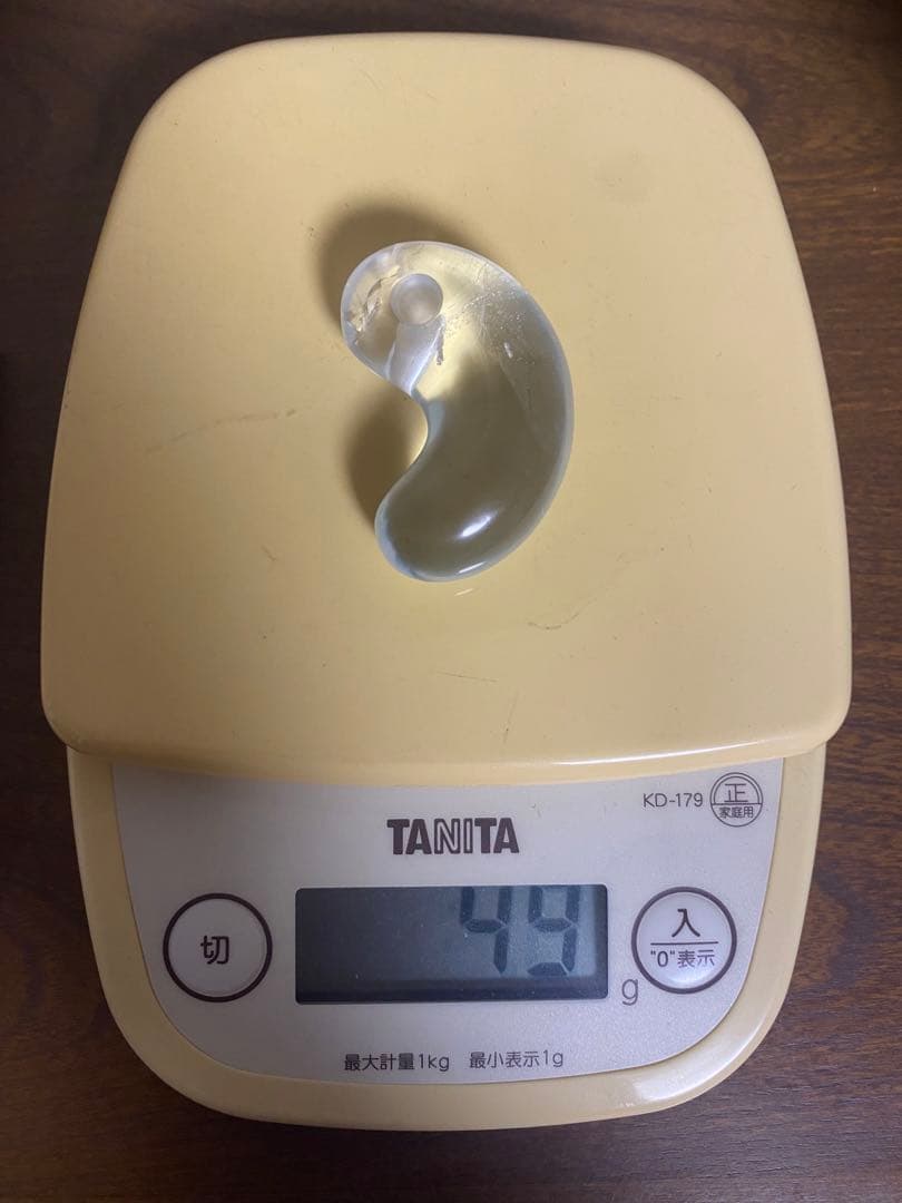 【特注品】国産トパーズ　勾玉