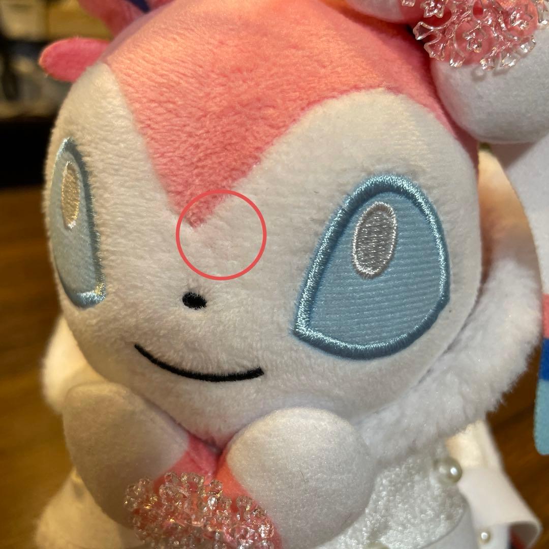 ニンフィア　クリスマス　サンタぬいぐるみ