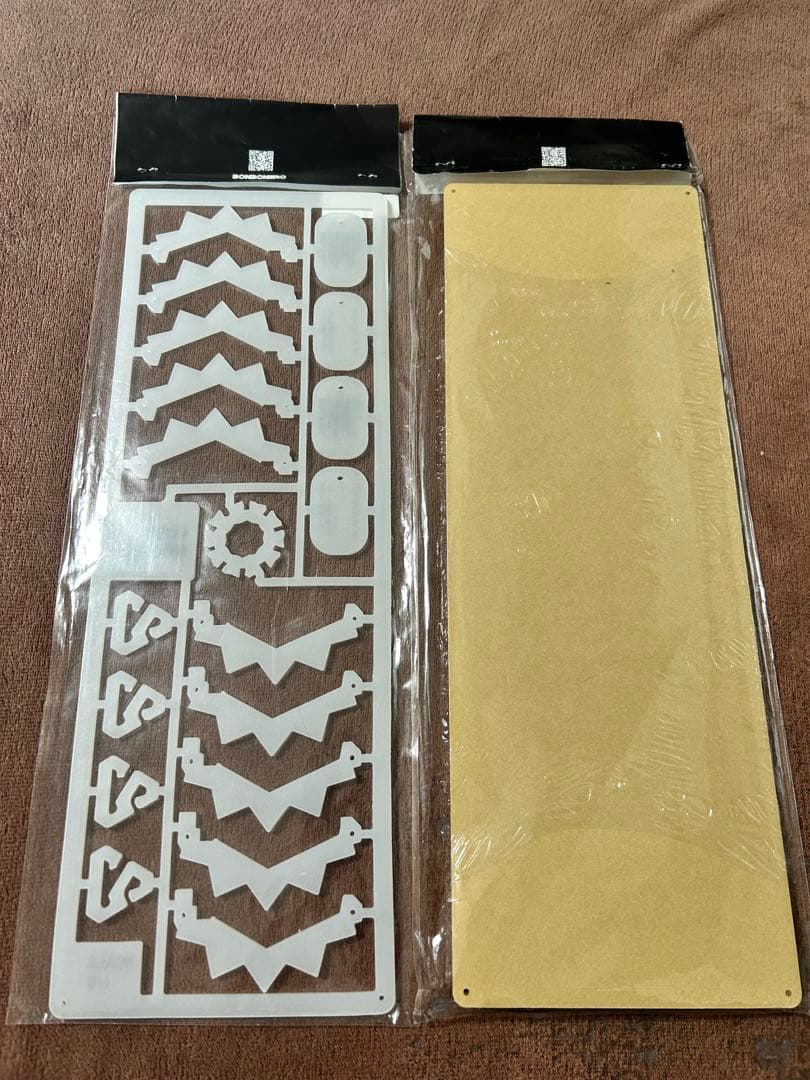 bombonero ボンプラミニ シリコン 蓄光ブルー アクリルプレート