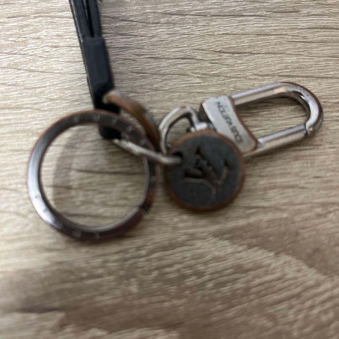 g*l様 Louis Vuitton ブラックレザー キーホルダー