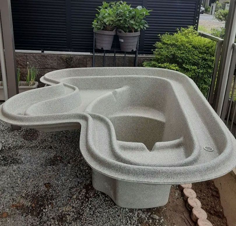 みかげ調プラ池