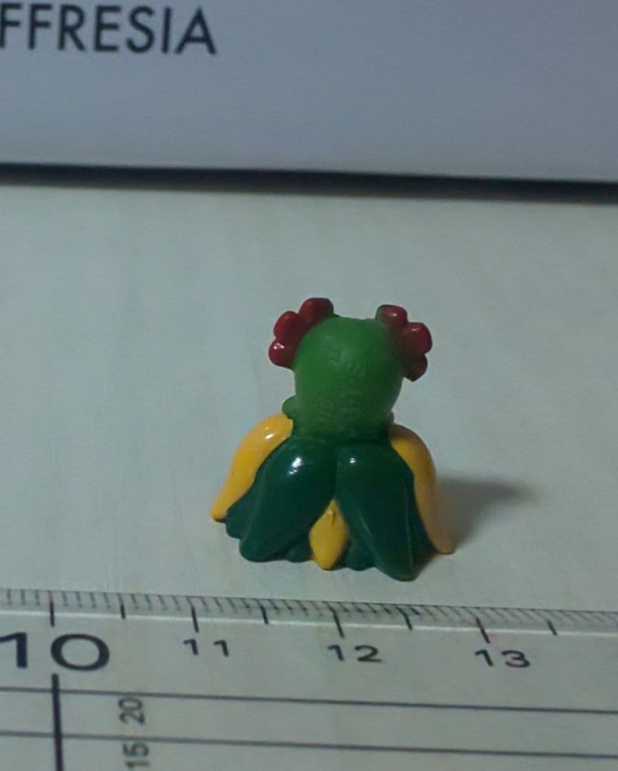 ポケモンスケールワールドカントー地方 エリカ＆クサイハナ＆ラフレシア オマケ付き