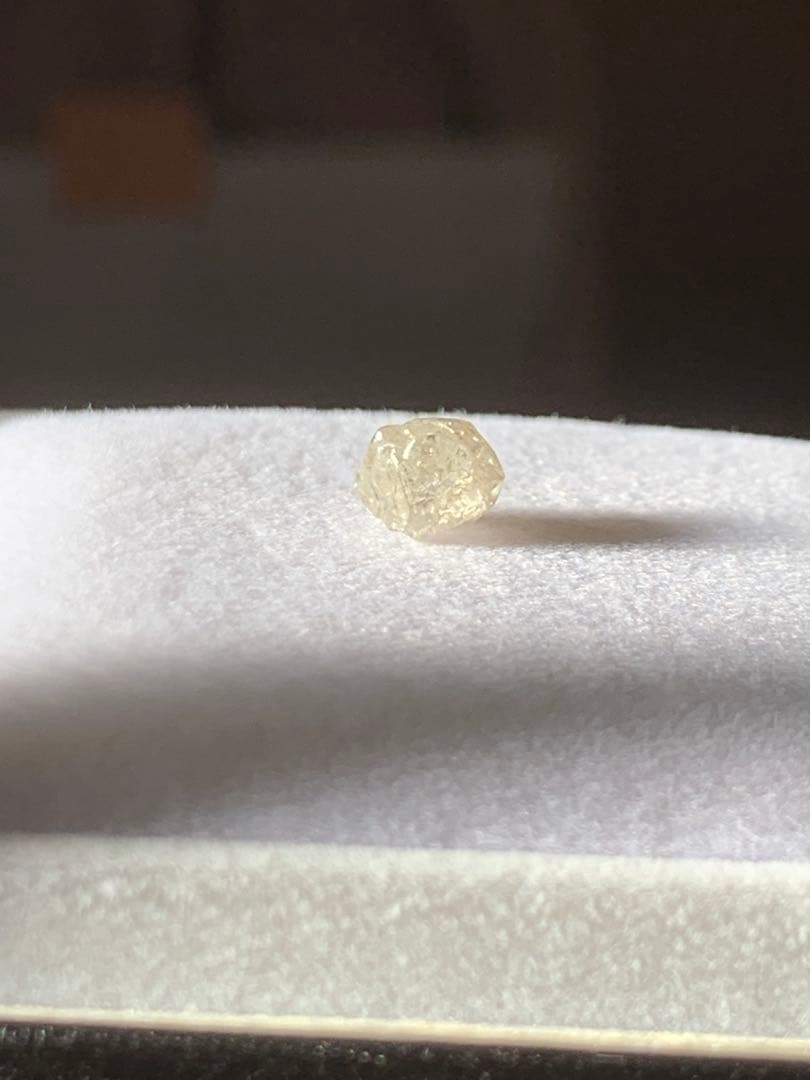 特大ダイヤモンド　原石　1.55ct 隕石ダイヤモンド　ダイア　ルース　化石