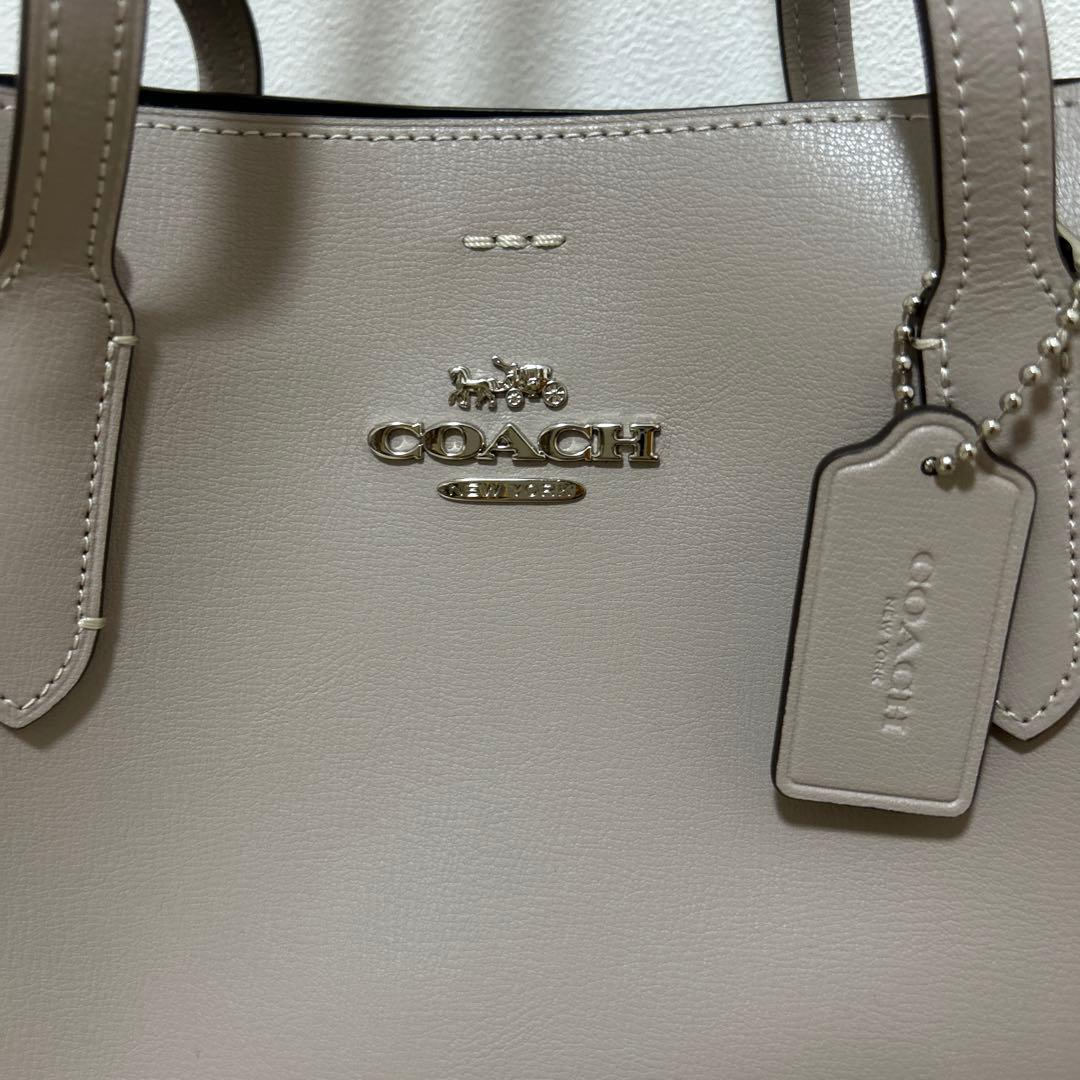 新品 COACH グレージュ ハンドバッグ