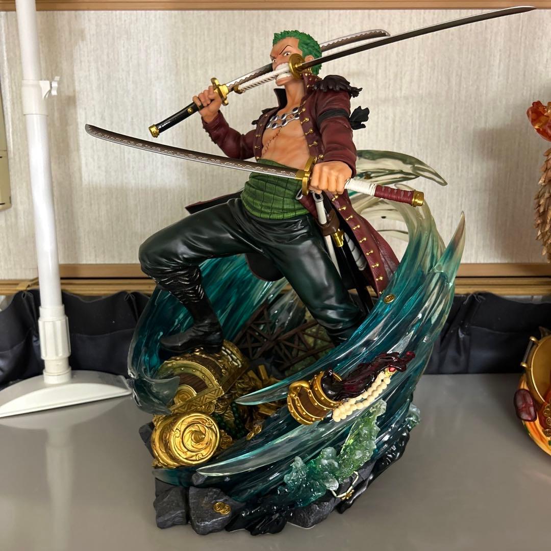 ロロノア・ゾロ　ログコレクション　スタチューフィギュア