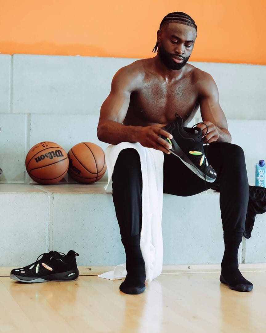 ジェイレンブラウン 超レアバッシュ 741 \"ブラックムーンとグレーネブラ\"