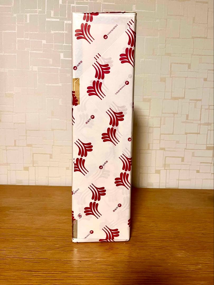 森伊蔵 焼酎 伝統的な和風デザイン