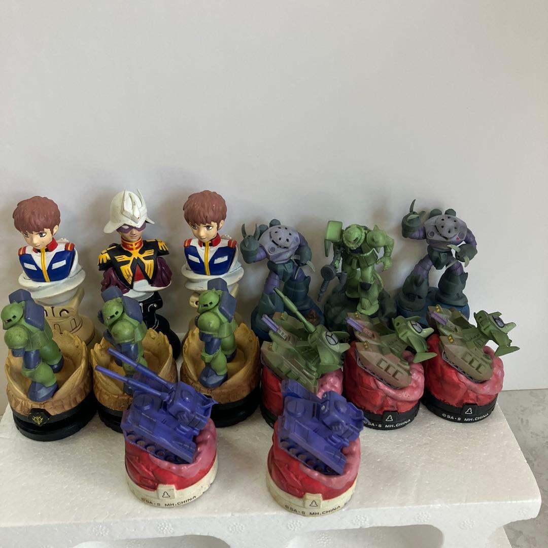 機動戦士ガンダム　まとめ売り ライター　フィギュア　ストラップ その他