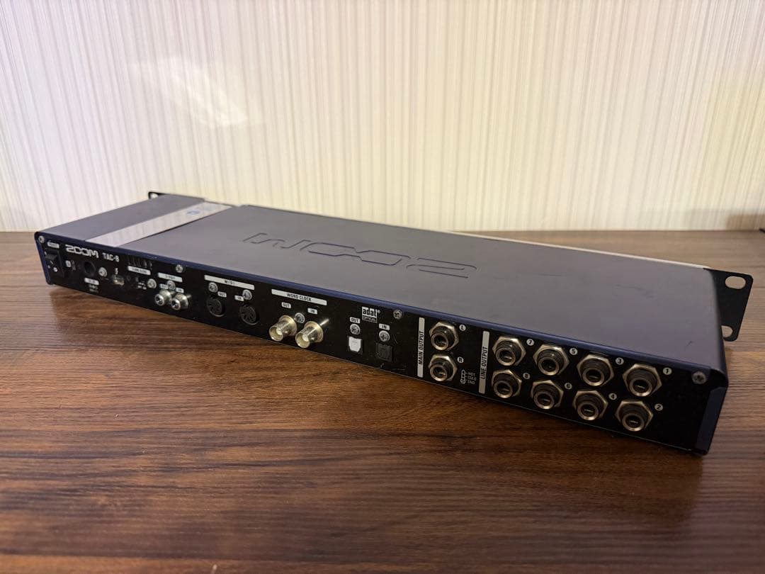ZOOM TAC-8 Thunderbolt オーディオインターフェース