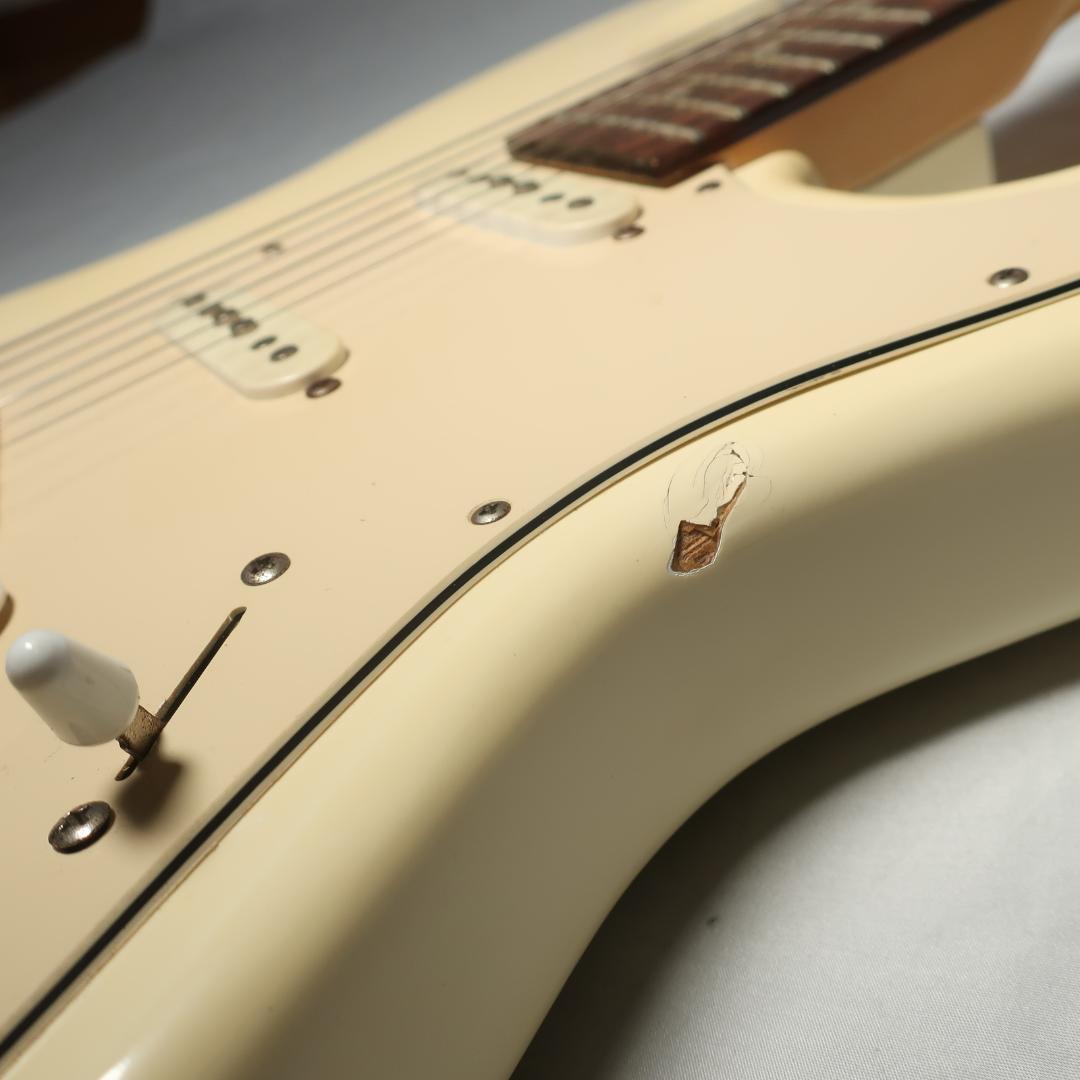 Mavis ストラトタイプ エレキギター ケース付 軽量ボディ