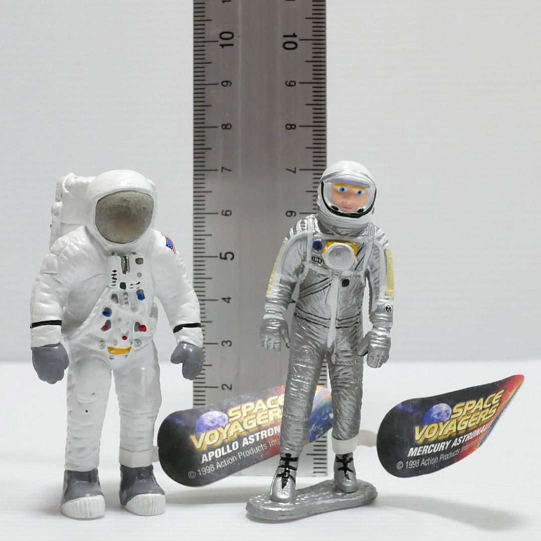 SPACE VOYAGERS（宇宙飛行士フィギュア）+スペースシャトルミニチュア
