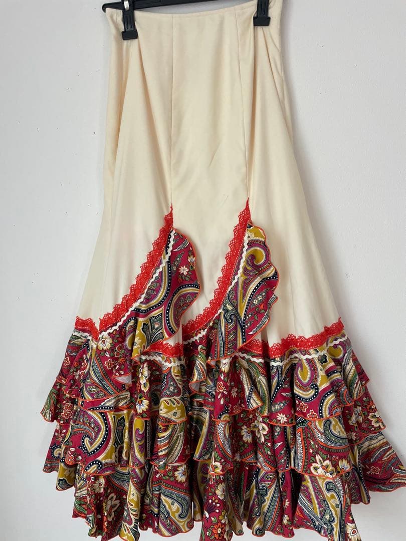 ソニアジョーンズ　スカート クリーム色 ペイズリー柄