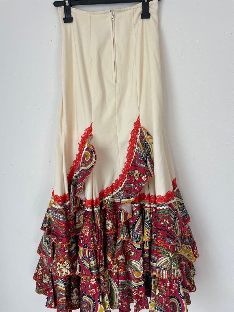 ソニアジョーンズ　スカート クリーム色 ペイズリー柄