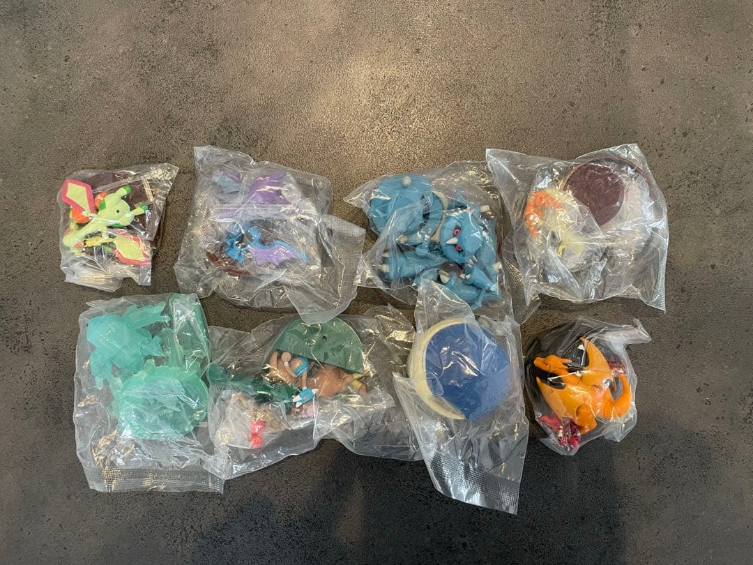 タイタン　立体ポケモン図鑑　フィギュア