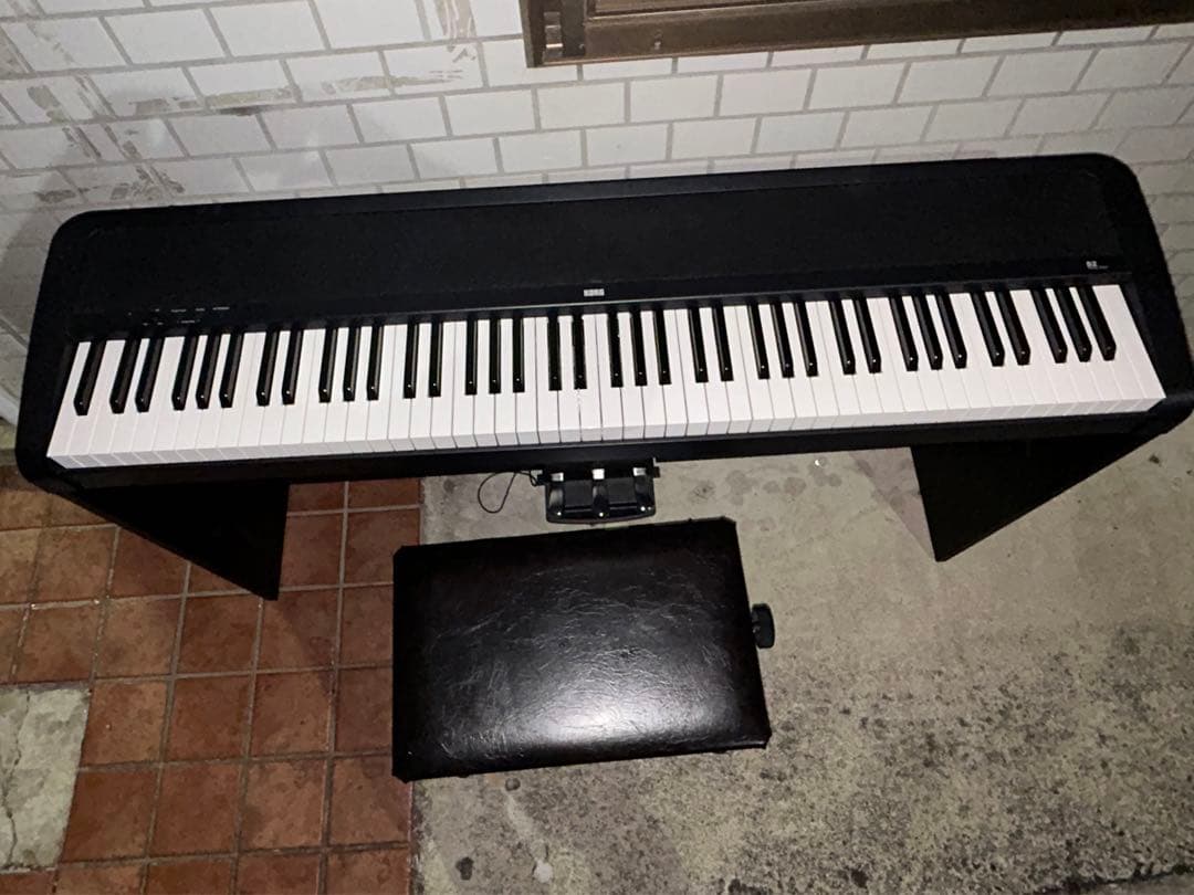 現地引き取りのみ KORG デジタルピアノ 88鍵盤 ブラック 20年製 B2