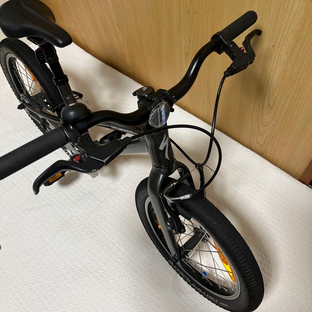 SPECIALAIZED JETT 16 グロススモーク/フレークシルバー