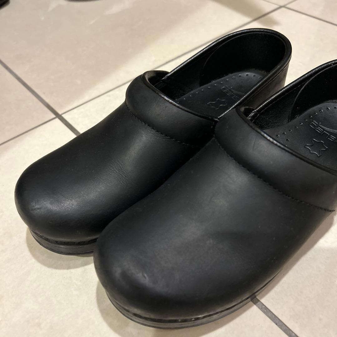 ダンスコ 37プロフェッショナル サボサンダル ブラック