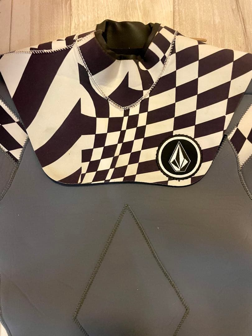 Volcom スプリングウェットスーツ　メンズ　ノンジップウエットスーツ