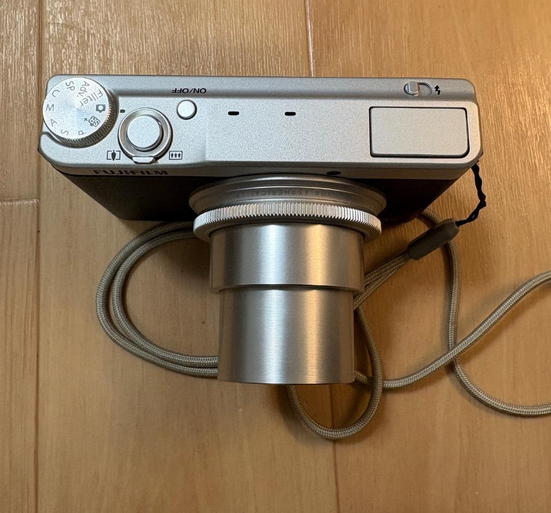 ジャンク品　Fujifilm XQ2 コンパクトデジタルカメラ