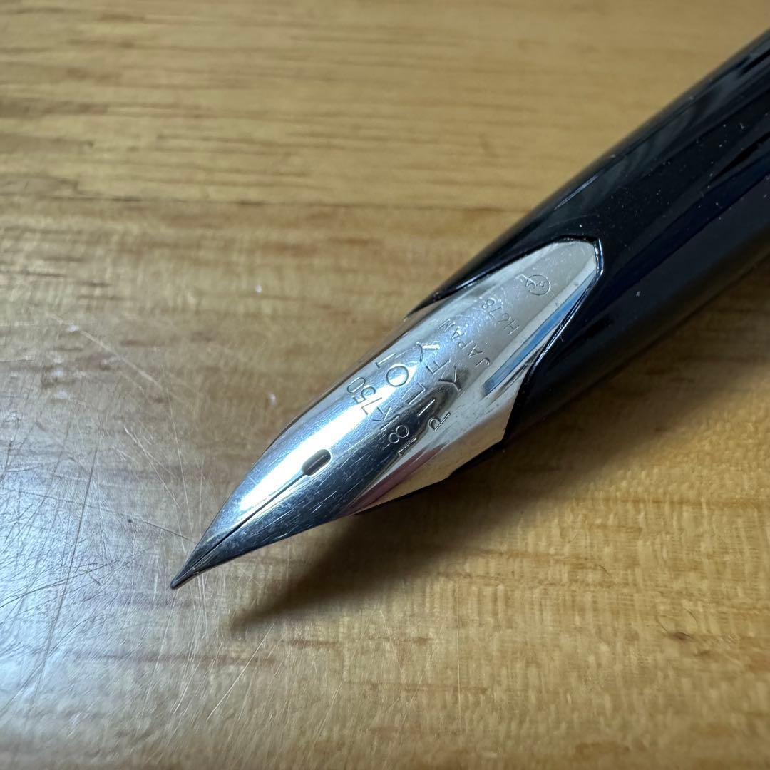 廃盤 パイロット Elite エリート 格子 万年筆 18K 750 F 蝕刻