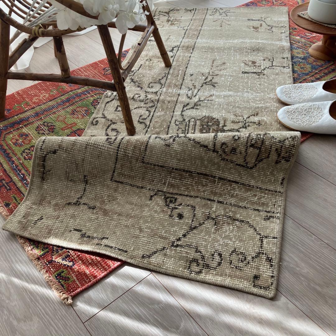 上品ベージュミルキー55×133✳︎花瓶　ロング　ランナー　トルコヴィンテージラグ