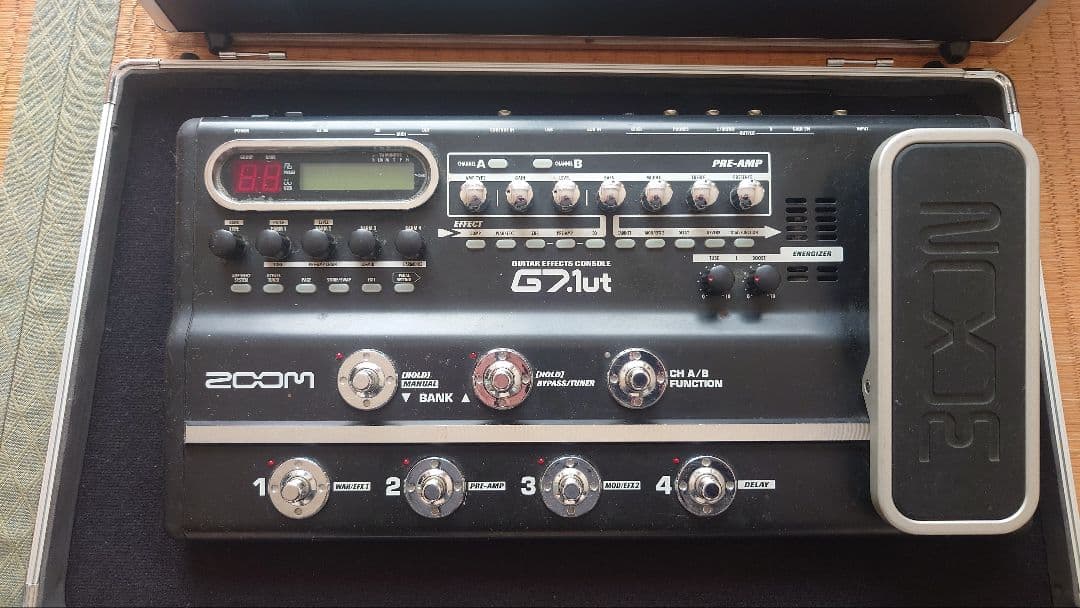 ZOOM G7.1ut マルチエフェクター