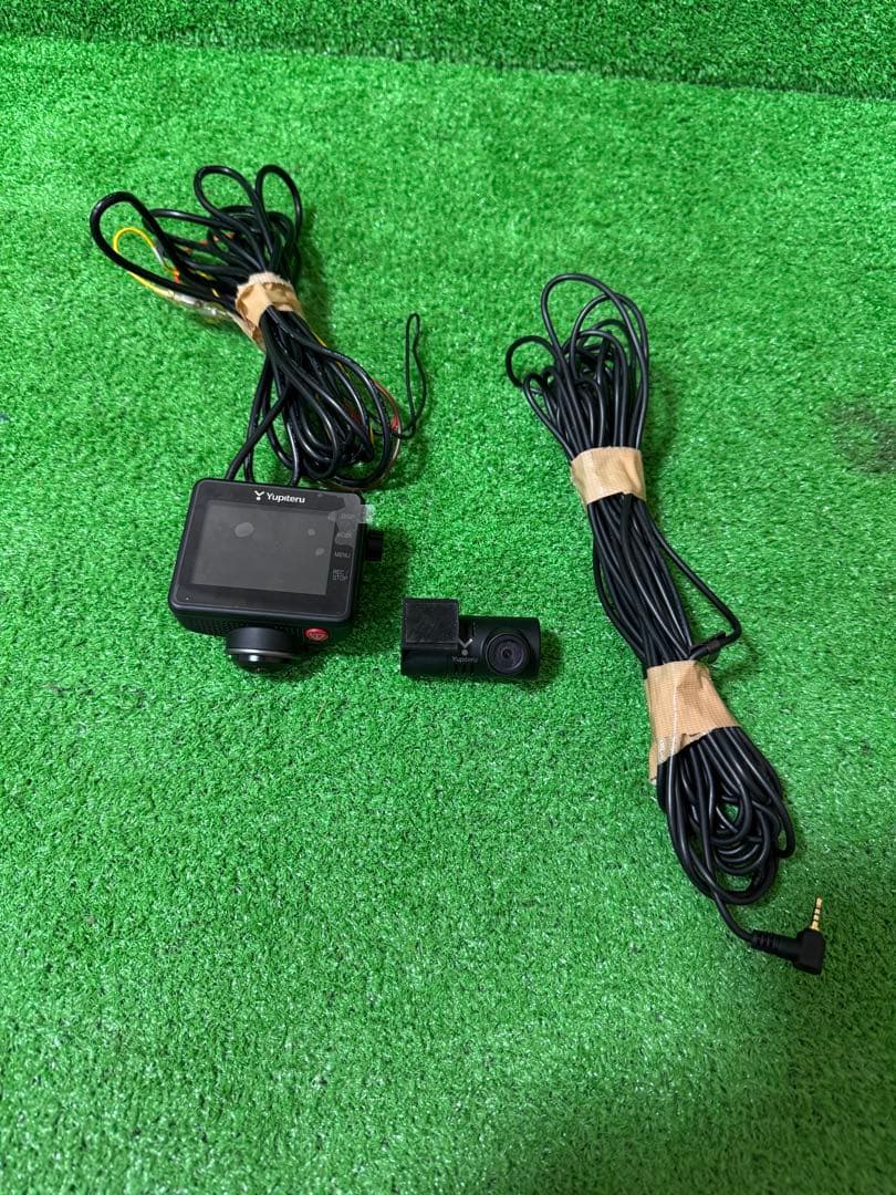 ユピテル Q-32R ドライブレコーダー 前後カメラ　32GB SDカード付き