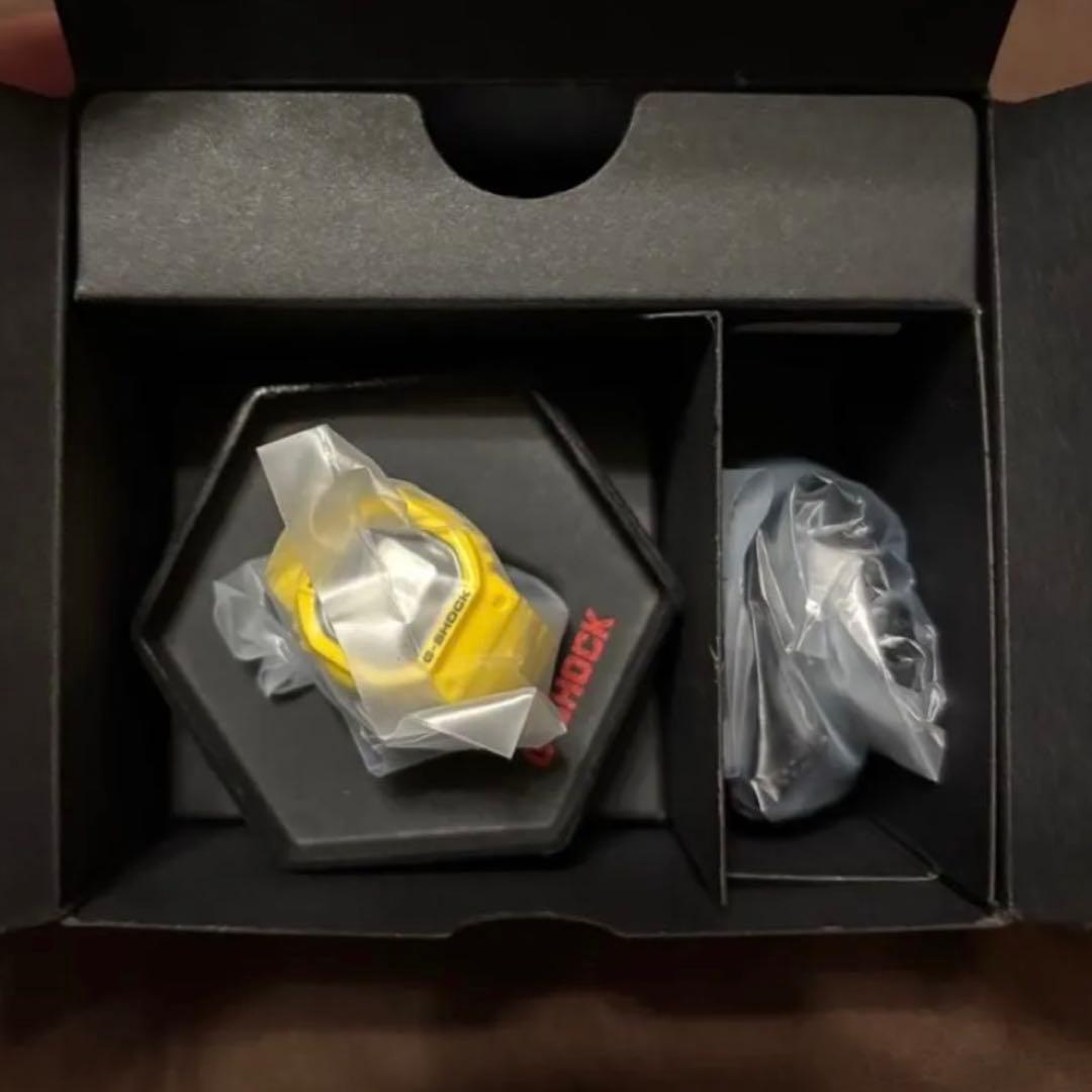 最安値 CASIO G-SHOCK nano DWN-5600-1JR イエロー