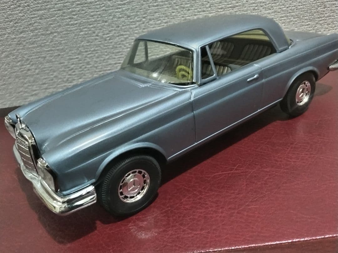 復刻メルセデスベンツ250SEクーペ モデルカー(ブリキ)　ブルー