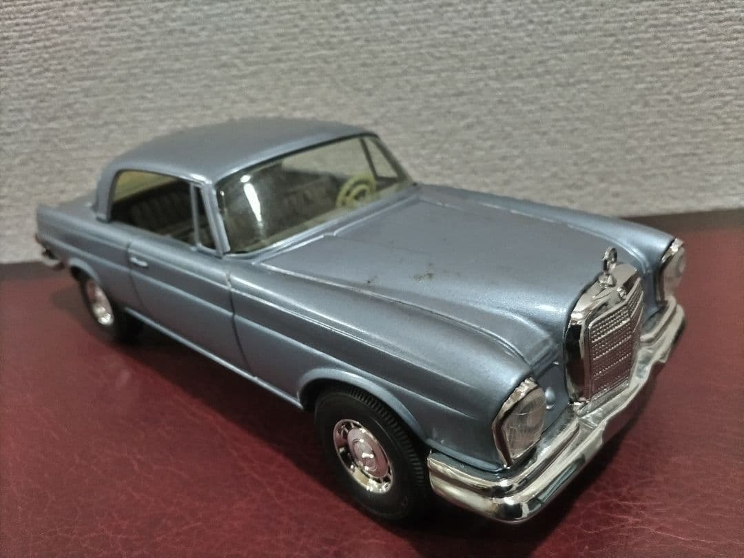復刻メルセデスベンツ250SEクーペ モデルカー(ブリキ)　ブルー