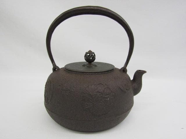 Y5-1212◇山形 鉄瓶 釜師 菊地政光造 重量1625ｇ 共箱◇