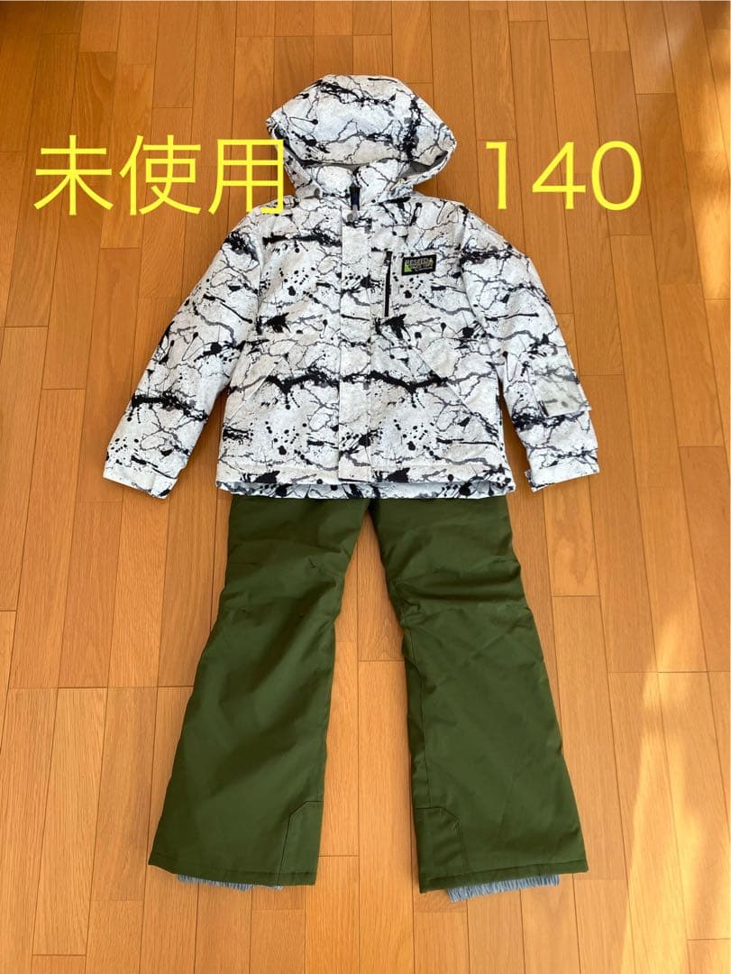 未使用、子ども用スキーウェアセット 140