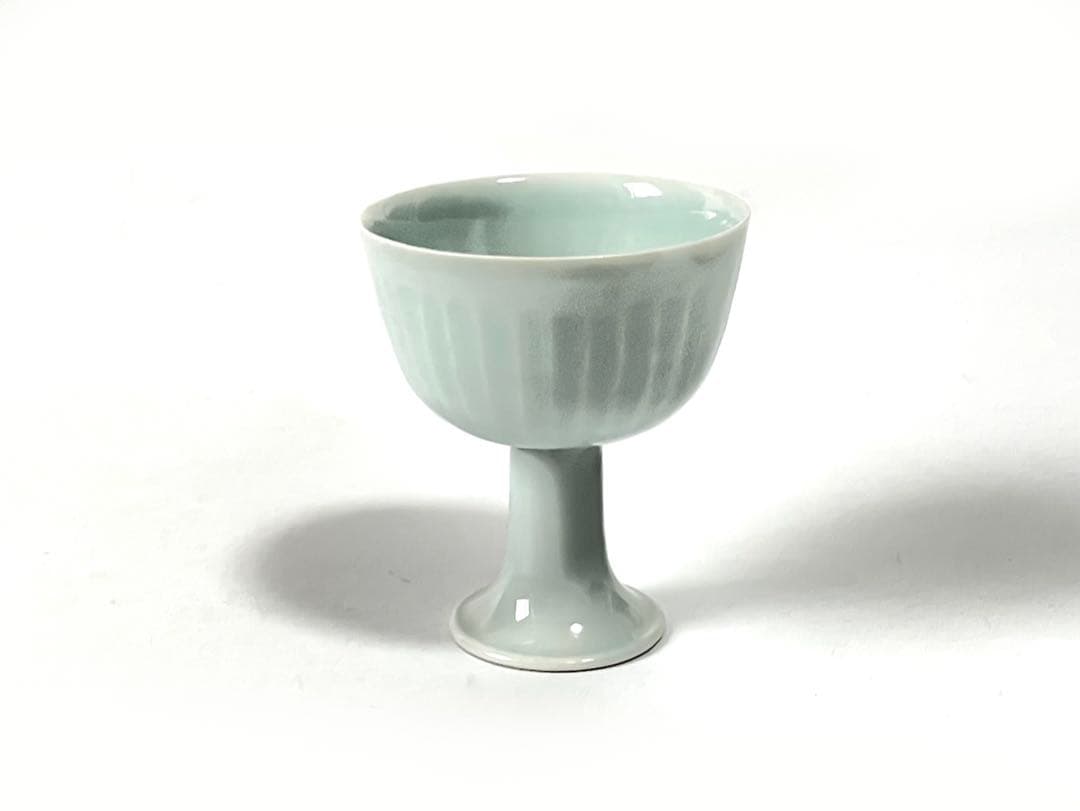陶芸家　作家物　八木明　馬上杯　盃　杯　青白磁　鎬　箱なし