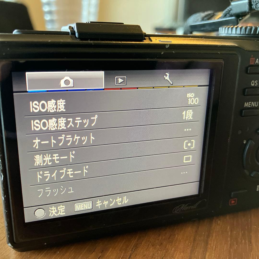 Foveonセンサー最高画質 即戦力付属品完備SIGMA DP1 Merrill