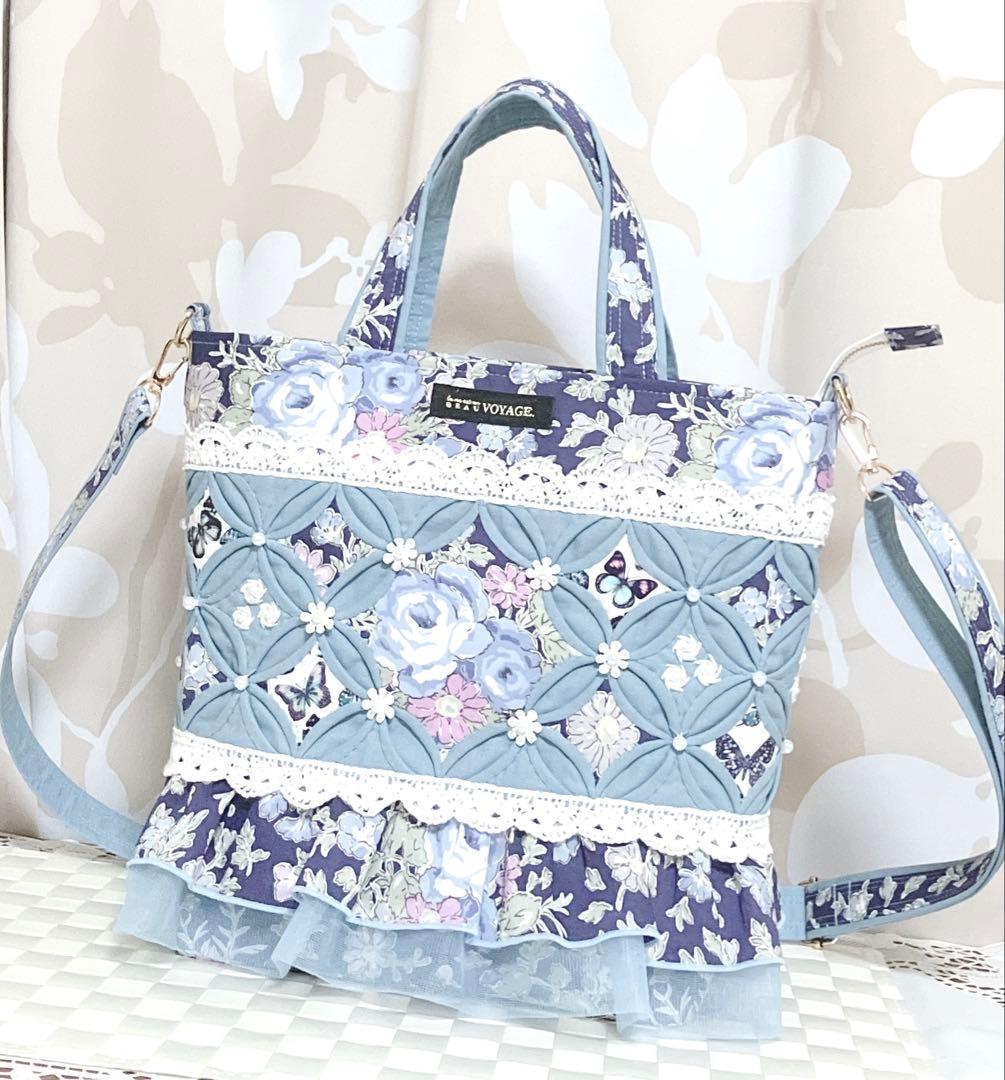 ゆみ❣️ カテドラルウィンドウ リバティ ローズエレン 手刺繍薔薇