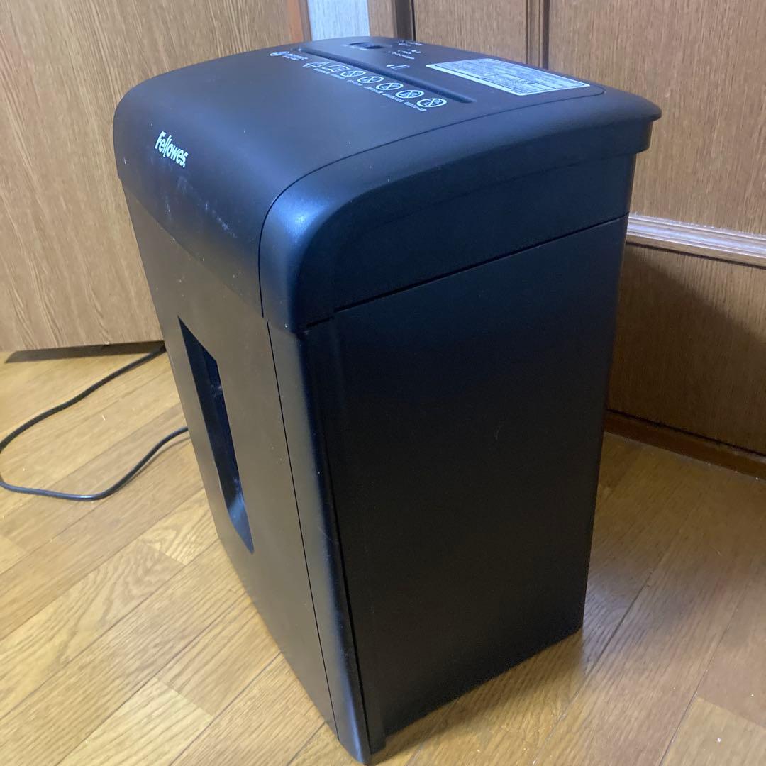 Fellowes 62MC 家庭用シュレッダー 黒