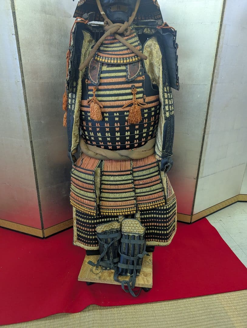 等身大 甲冑 鎧兜 鎧一式 甲冑 鎧櫃 鎧立付 面頰 赤糸大縅鎧 全高171cm