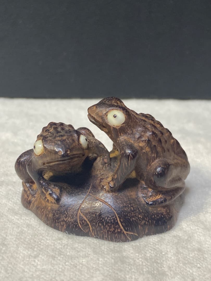 蛙根付  煙草入れ/緒締め/帯留め 彫刻/印籠・提げ物・