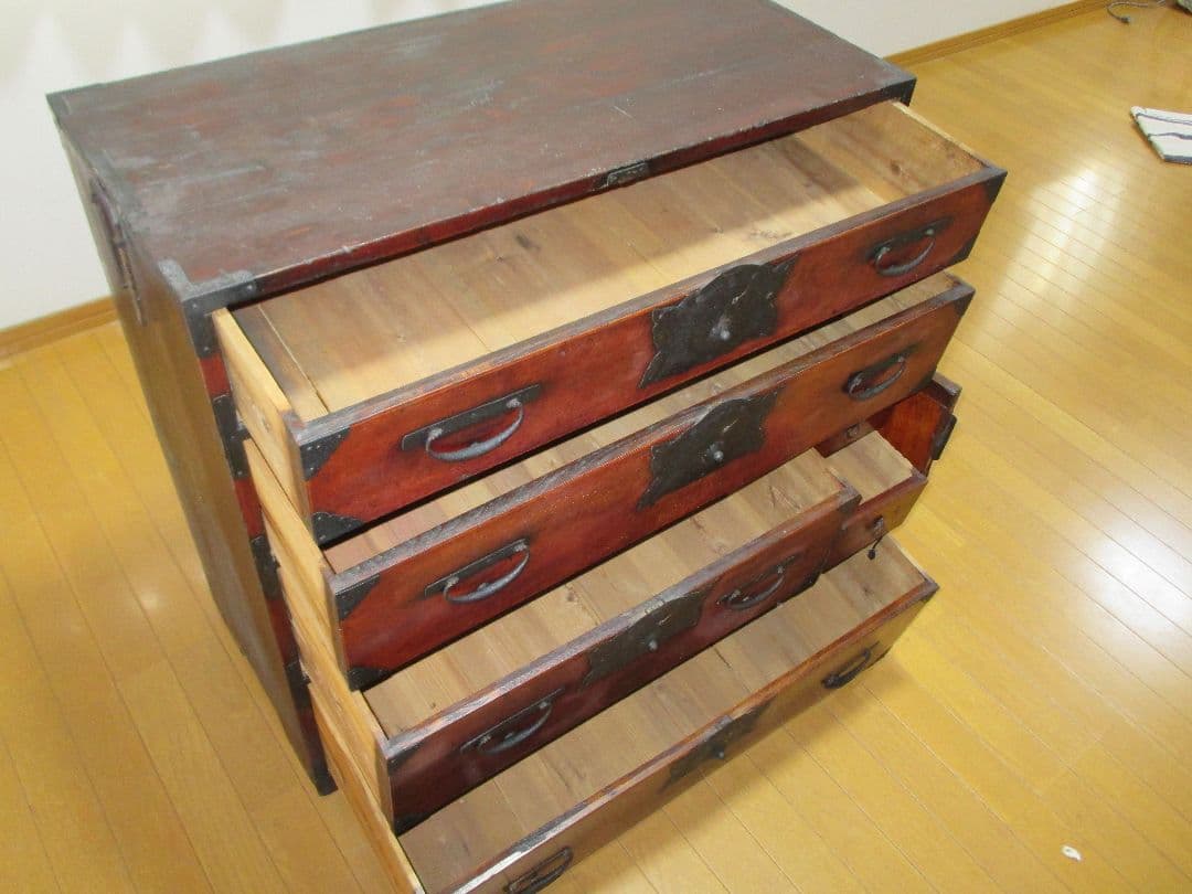 木製アンティーク箪笥