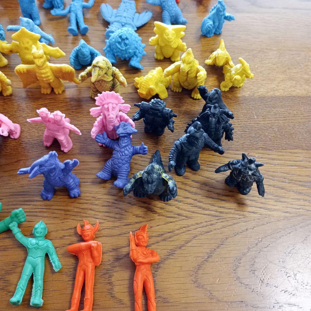 昭和レトロ　ウルトラマン　怪獣消しゴム　135体