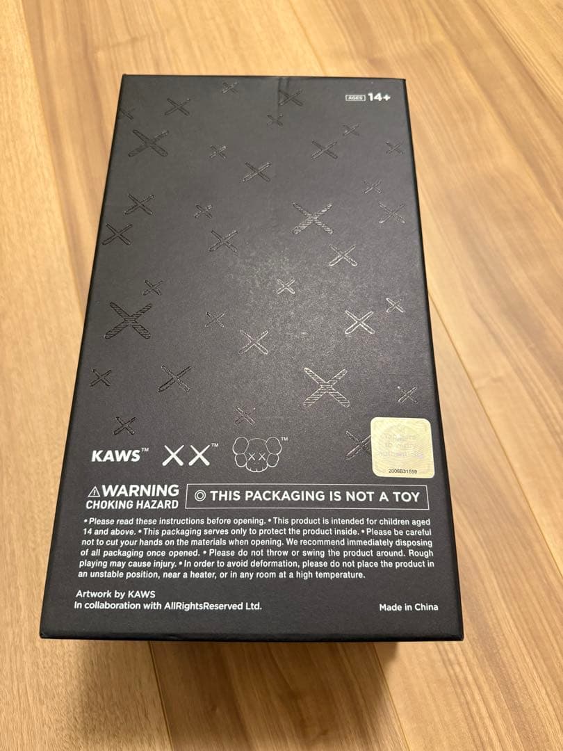 kaws 宇宙飛行士フィギュア シルバー