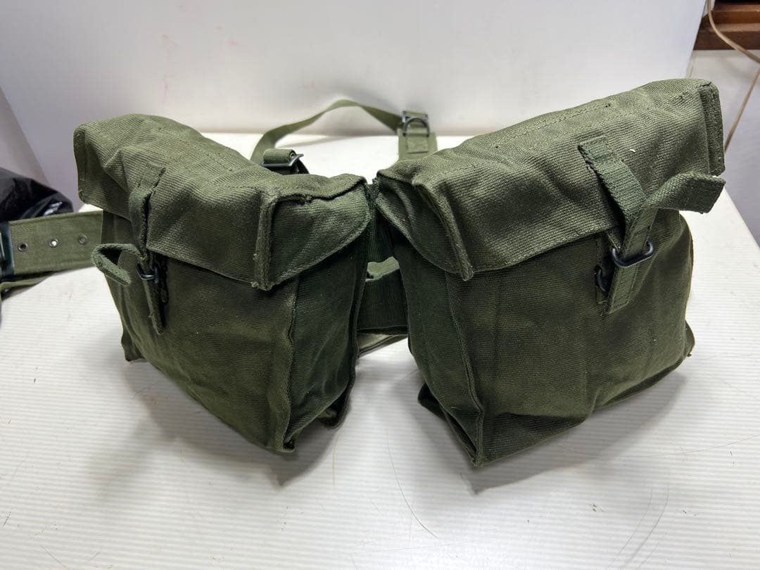 ミリタリーウエストバック2個（ベルト付き）リュックベルト付き