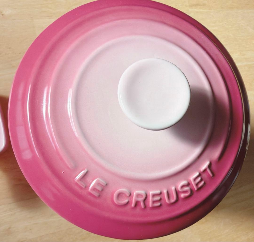 ル・クルーゼ　 ペットフードコンテナ　スコップ付き ナチュラルピンク　犬　猫