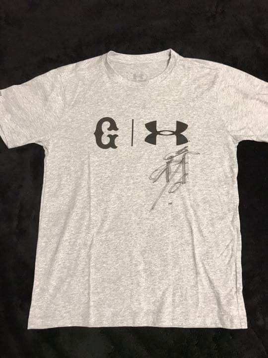 坂本勇人 サイン入り Tシャツ ジャイアンツ 巨人 アンダーアーマー