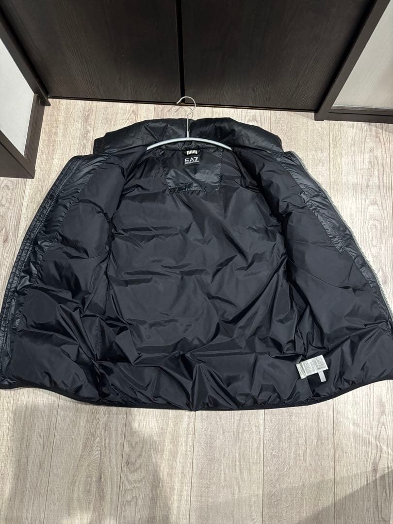 EA7 Emporio Armani ブラック ダウンベスト　Po.co様