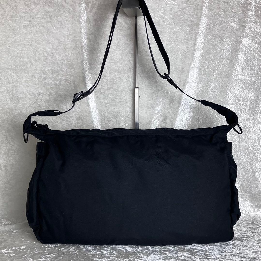 完売品 ブリーフィング フライトライト クーリエ ショルダーバッグ