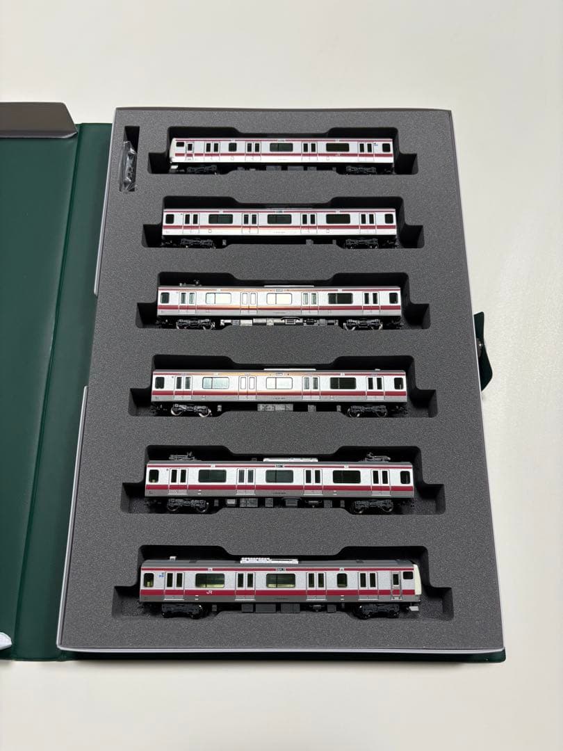 KATO 10-1568・1569 E233系5000番台 京葉線 貫通編成